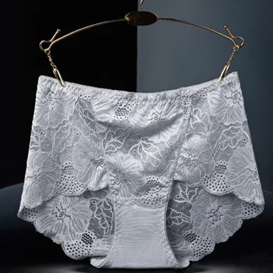 HOT PANTIES