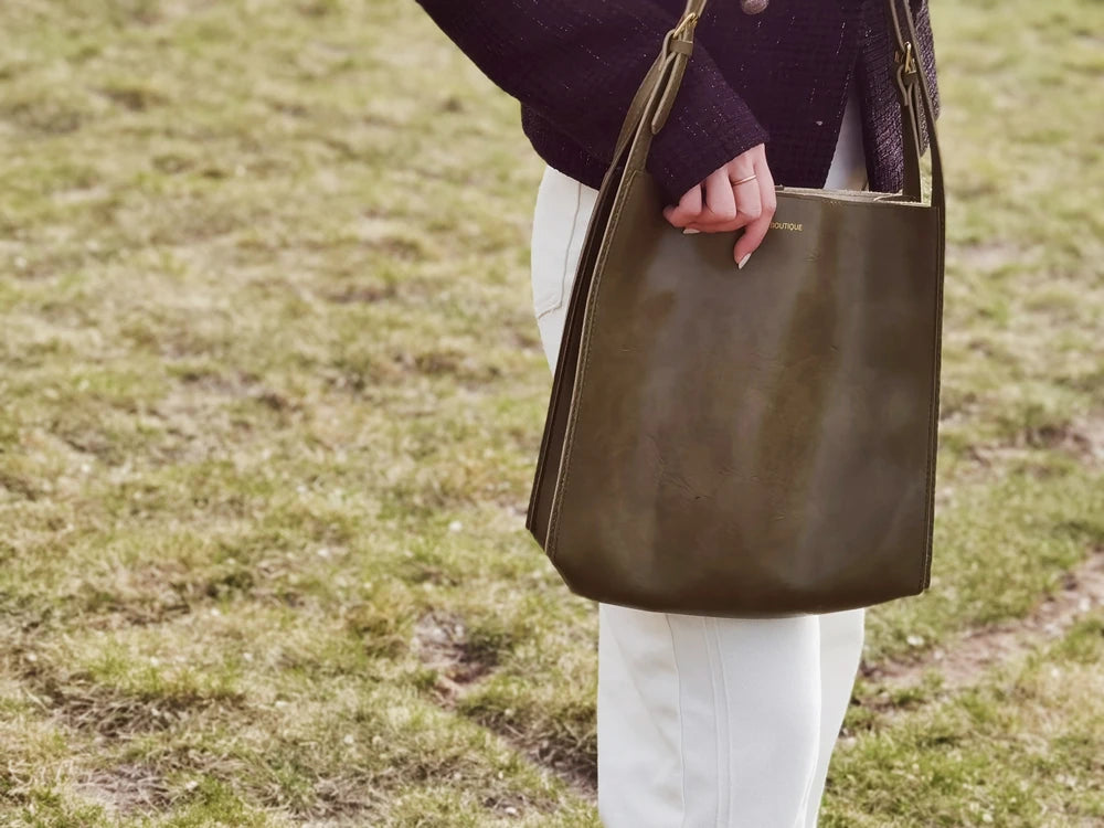 LATHER TOTE BAG