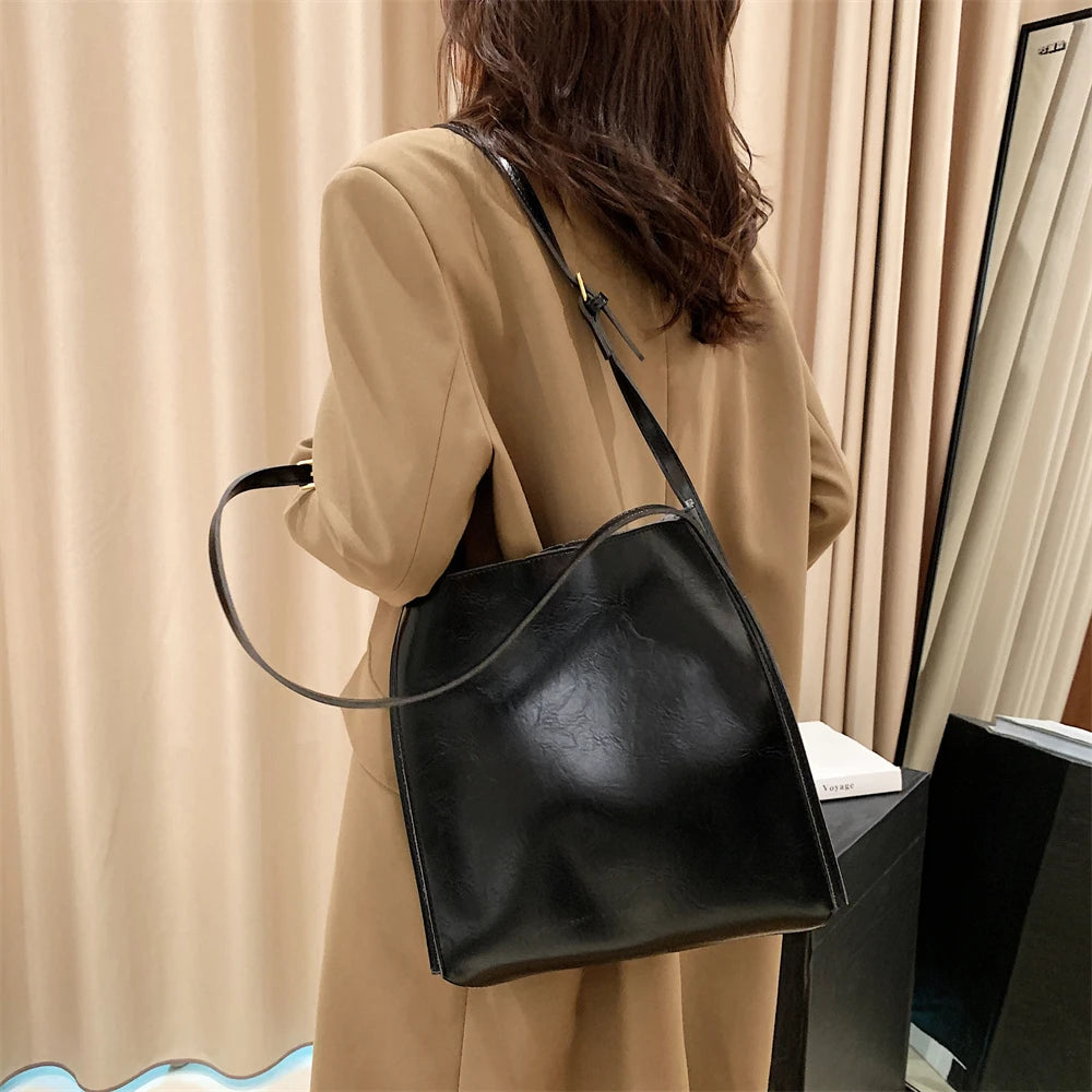 LATHER TOTE BAG