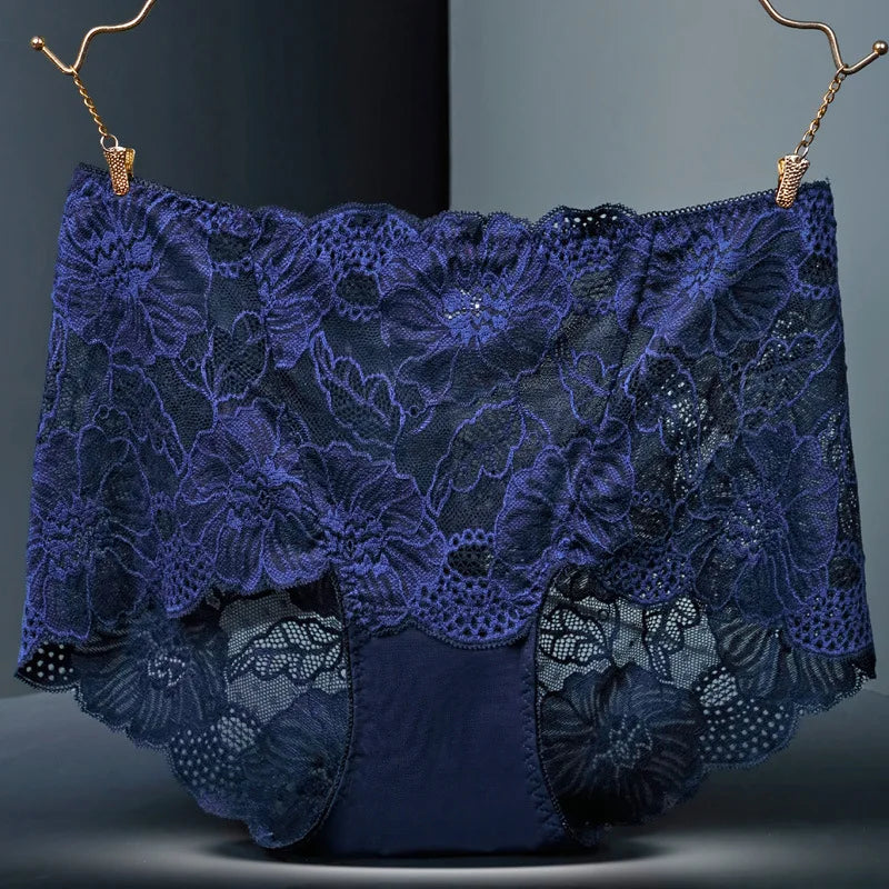 HOT PANTIES
