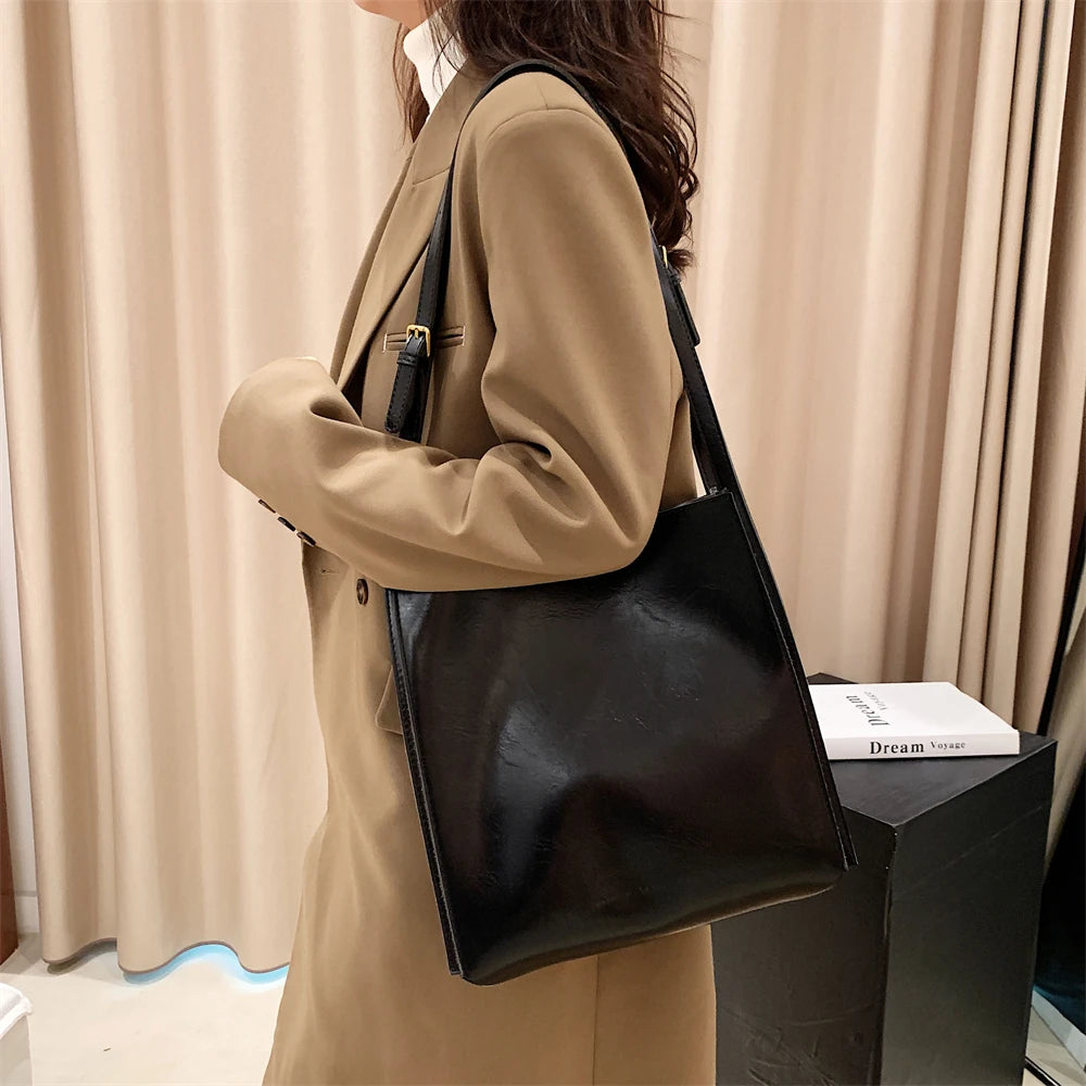 LATHER TOTE BAG