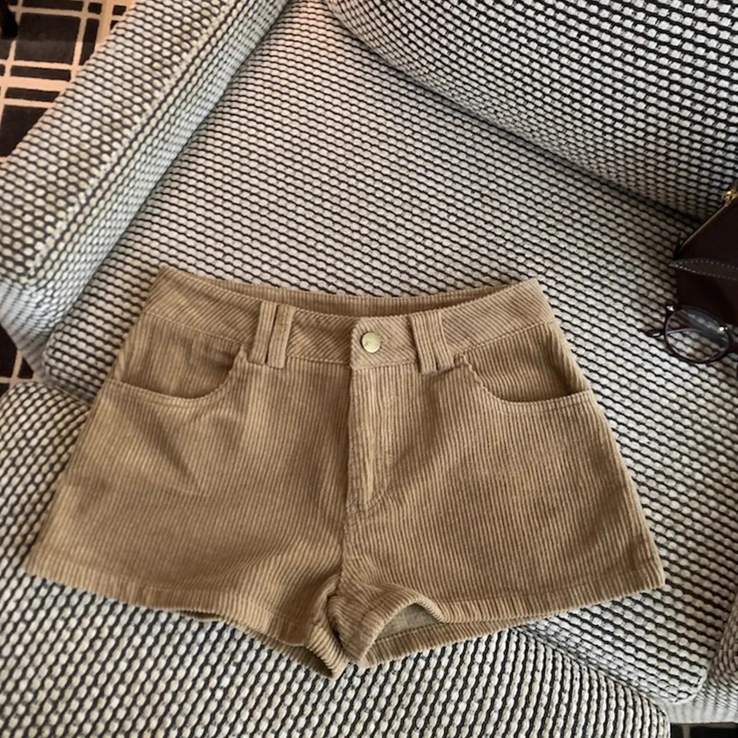 KHAKI SHORT