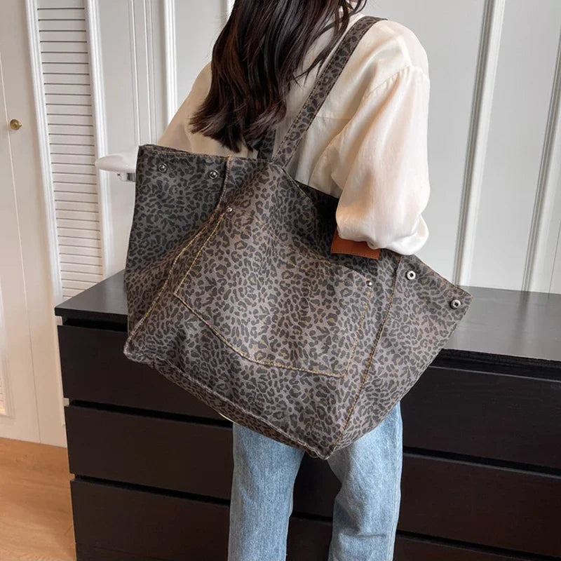 LEOPARD TOTE BAG