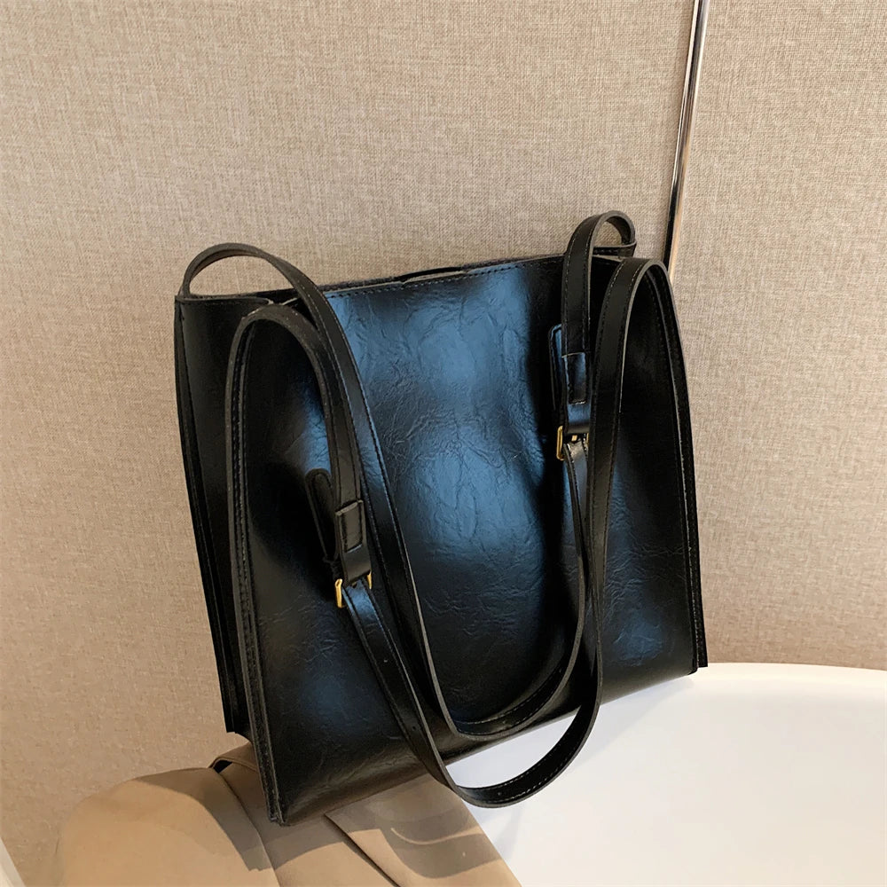 LATHER TOTE BAG