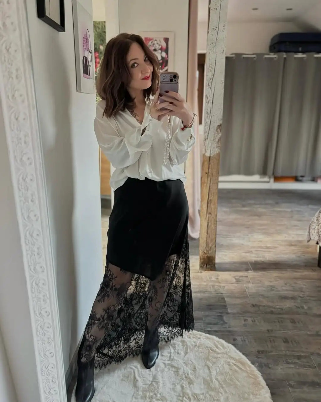 LACELY SKIRT
