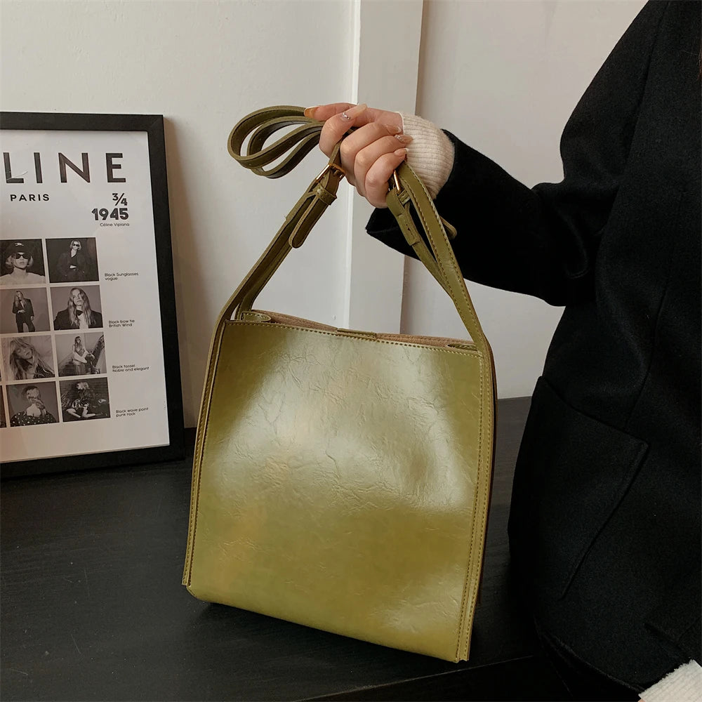 LATHER TOTE BAG